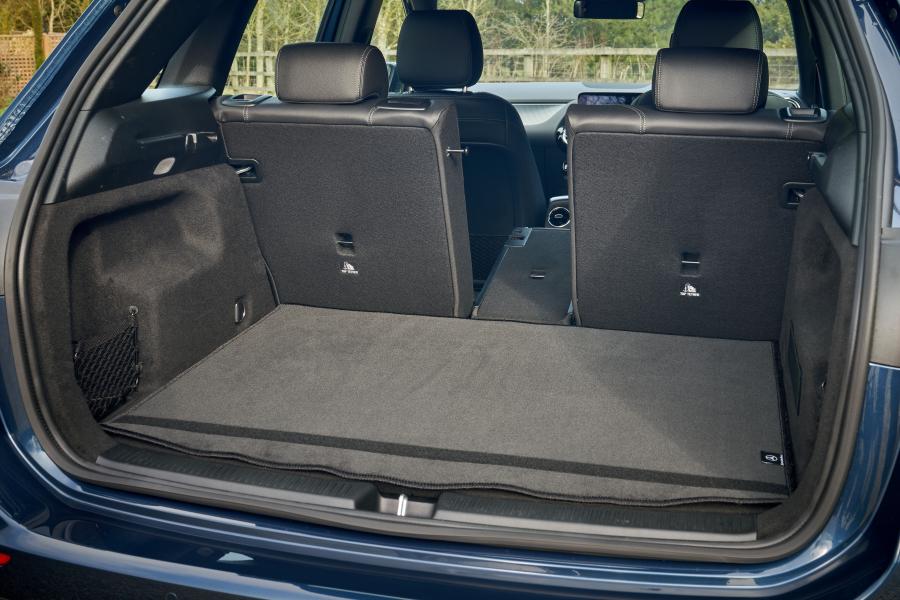 Багажник Mercedes-Benz B180 Sport (W247) 2019 года  (UK) (фото 38 из 40)